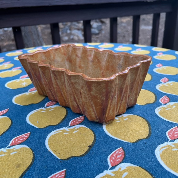 Mid-century Vintage Ceramic Planter - Picture 7 of 11